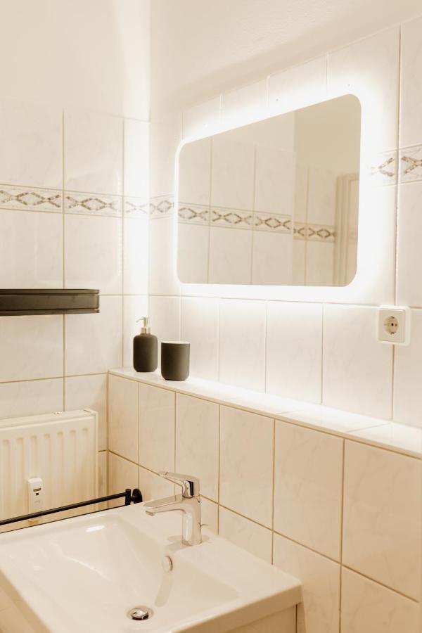 Design Apartment Stadtfeld-Ost Mit Netflix & 2 Schlafzimmern Μαγδεβούργο Εξωτερικό φωτογραφία
